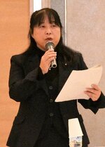 実効性のある育休を提言するとっとり女性活躍ネットワーク会議のメンバー＝１月３０日、鳥取市末広温泉町の白兎会館