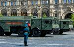 　５月、モスクワの「赤の広場」で、９日の対ドイツ戦勝記念日軍事パレードのリハーサルに登場した戦術ミサイルシステム「イスカンデルＭ」（タス＝共同）