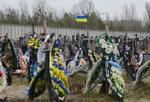 　ウクライナの首都キーウ近郊ブチャにある共同墓地＝２月（共同）