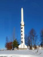 　スウェーデン・キルナにあるロケットのモニュメント（共同）