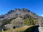 　ギザギザした山容が特徴の妙義山