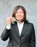 デフフットサルのＷ杯女子日本代表として金メダルを獲得した山崎選手