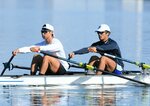 国スポの成年男子ダブルスカルで初めてペアを組む（左から）古田と野口＝錦海ボートコース