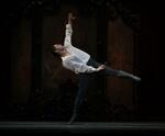 　スイスのチューリヒ・バレエ最高位ダンサーの吉山シャールルイさん（（Ｃ）Ａｍｉｔａｖａ　ｓａｒｋａｒ）（提供写真）