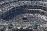 　１７日、サウジアラビア・メッカにあるカーバ神殿を周回するイスラム教の巡礼者ら（ＡＰ＝共同）