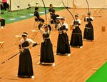 弓道女子団体で９年ぶり２度目の優勝を果たした倉吉西＝札幌市の真駒内セキスイハイムアリーナ