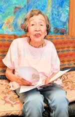 食料を確保するため疎開先での農作業のつらさを語る安田さん＝新温泉町浜坂