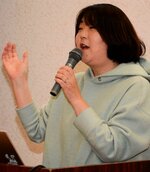 森林資源の活用について講演する長野さん＝１７日、鳥取市末広温泉町の白兎会館