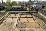 　西大寺金堂院の西側回廊の発掘調査現場＝奈良市（奈良文化財研究所提供）