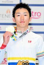 男子ジュニアポイントレースで優勝した吉田奏太（倉吉西高）＝マレーシア・ニライ（日本自転車競技連盟提供）