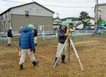 　石川県穴水町の公園で始まった仮設住宅の建設作業＝１５日午前