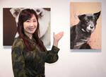 　写真展を通じて保護犬を支援する伍代夏子＝東京都墨田区