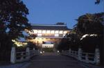 　復元された水戸城大手門。徳川慶喜は幼少期を水戸で過ごした