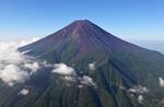 　山梨県側からの富士山＝２０２４年８月