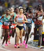 　女子５０００メートル決勝　力走する田中希実（中央）。８位入賞を果たした＝ブダペスト（共同）