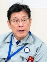 「航空機ビジネスにおいて、足りていないものを学んだ１年だった」と語る岸上工場長