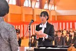 新入生を代表して宣誓する森さん＝９日、倉吉市の県立農業大学校
