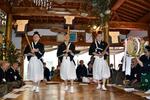 　和歌山県かつらぎ町の遍照寺で５年ぶりに上演された「花園の御田舞」＝１１日午後