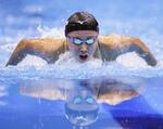 　女子２００メートルバタフライ決勝　力泳する三井愛梨＝マリンメッセ福岡