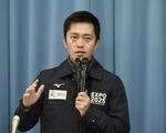 　大阪府庁で記者会見する日本維新の会の吉村洋文代表＝２２日午後