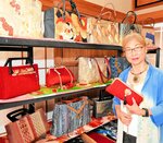 鳥取県東部で初の作品展を開く畑代表