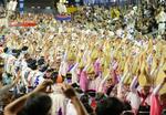 　２０２３年８月、徳島市で開幕した「阿波おどり」の総踊り