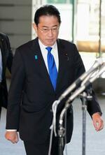 　大野泰正参院議員の事務所などを家宅捜索したことに関し、取材に臨む岸田首相＝２８日午前、首相官邸