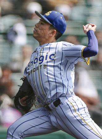 　至学館を完封したエナジックスポーツ・久高＝甲子園