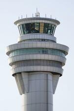 　羽田空港の管制塔