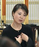 「原爆語り部の会」で、被爆した祖父母の話をする小西佳子さん＝２０２４年１月６日、広島市