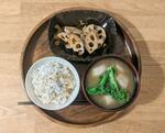 　山口祐加さんが作ったある日の食事。シンプルな味付けで、素材のおいしさを感じられる「家でしか食べられないご飯」を作る