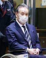 東京五輪汚職事件で逮捕された組織委理事だった高橋治之被告。保釈され、東京拘置所を出る　