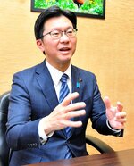 まちづくりのビジョンについて語る伊木市長＝米子市役所