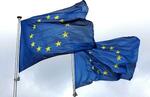 　ＥＵ欧州委員会本部にはためくＥＵの旗＝２０２３年２月、ブリュッセル（ロイター＝共同）