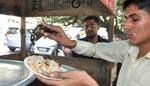 　インドの細長いコメを肉や野菜、スパイスと一緒に炊いたビリヤニ。国内各地で食べることができる