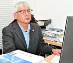 家の耐震性や県のシミュレーションサイトで住まいの危険度などの把握を勧める香川教授＝１０日、鳥取市の鳥取大