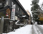 雪景色が見られた大山寺地区＝２８日、鳥取県大山町大山