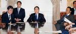 　自民党役員会に臨む（左から）茂木幹事長、（１人置いて）岸田首相、麻生副総裁ら＝１日午後、国会