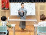 講談の魅力と話芸のこつを伝える玉秀斎さん