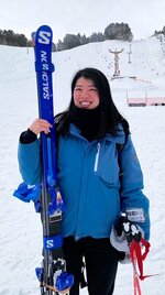 国民スポーツ大会のスキー女子大回転に出場する能勢教諭＝秋田県鹿角市（本人提供）