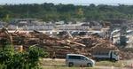 　石川県珠洲市蛸島町の災害ごみ仮置き場。地震で発生したごみに加えて豪雨で発生したごみも受け入れ可能になった＝２５日午後