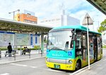 １０～１２月の計３日間に運賃が無料となる市循環バス「だんだんバス」＝１７日、米子市弥生町