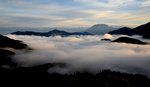 山里を真っ白に覆う雲海＝３１日午前７時ごろ、鳥取県日野町別所の明地峠展望台