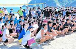 記念写真　試合前に記念写真に納まる選手たち

　試合前に記念写真に納まる選手たち