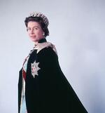 　エリザベス英女王の死去１年を記念し、王室が公開した１９６８年１０月１６日撮影の女王の写真（Ｒｏｙａｌ　Ｃｏｌｌｅｃｔｉｏｎ　Ｔｒｕｓｔ／Ｈｉｓ　Ｍａｊｅｓｔｙ　Ｋｉｎｇ　Ｃｈａｒｌｅｓ　ＩＩＩ　２０２３提供・ロイター＝共同）