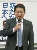 　５月、広島市で開かれた自民党の政治刷新車座対話であいさつする平井卓也広報本部長
