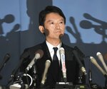 兵庫県庁で記者会見する斎藤元彦知事。失職を選び、出直し選挙に出馬すると表明した＝２６日午後