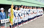 投打で手堅さを見せ、３年連続６度目の優勝を飾った鳥取城北＝どらドラパーク米子市民球場