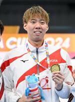 　男子２００メートル平泳ぎで優勝した渡辺一平＝東京アクアティクスセンター