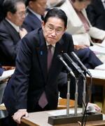 　参院予算委で答弁する岸田首相＝２８日午後